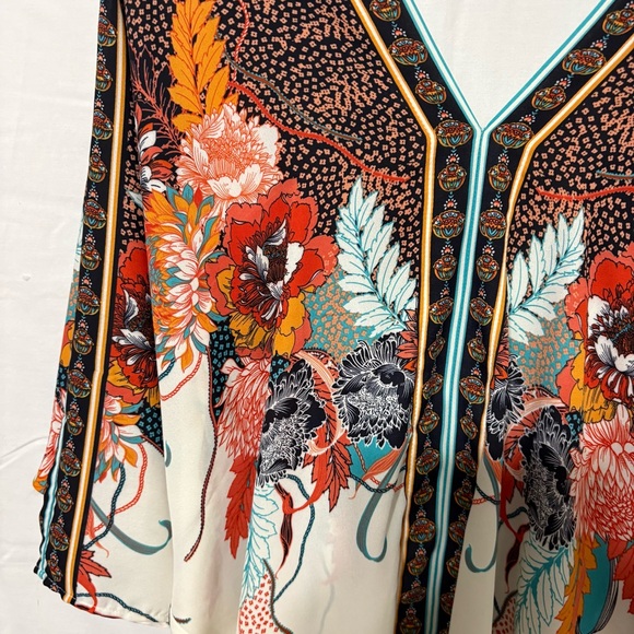 Rose + Olive floral print dolman sleeve v-neck bohemian style tunic - Picture 3 of 15